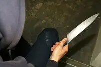 ببینید؛ یک صحنه باورنکردنی! ورود مادر و دختر سه‌ساله‌ به بیمارستان با چاقویی فرو رفته در جمجمه کودک!