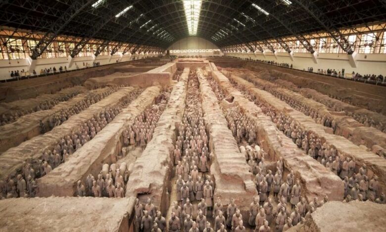 چرا باستان شناسان از ورود به مقبره نخستین امپراتور چین هراس دارند؟