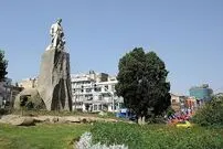 عکس| سفر زمان؛ «میدان فردوسی و مجسمۀ قدیمی‌اش» در سال 1340