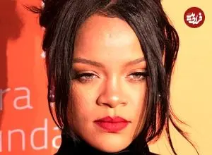 عکس| سفر در زمان؛ «ریحانا» در 17 سالگی و در حاشیه یک مراسم در نیویورک؛ سال 1384