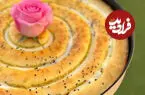 طرز تهیه کیک پنیری حلزونی؛ کیک وانیلی با روکش پنیری