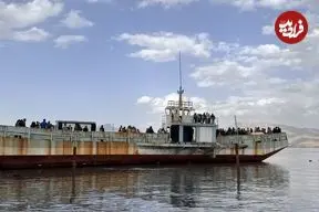 ببینید| پس از سال‌ها انتظار؛ آب دریاچه ارومیه به کشتی آرتمیا رسید