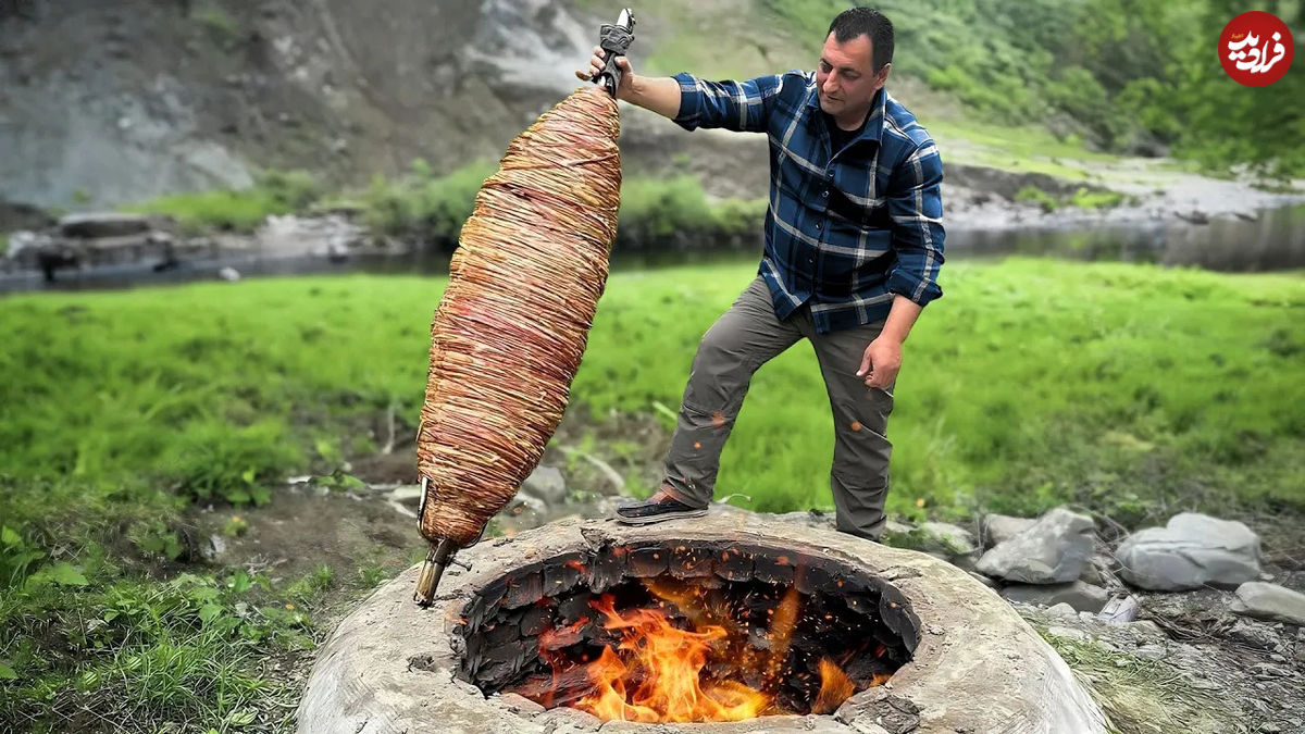 (ویدئو) پخت کوکورِچ کبابی با هزار متر روده بره به روش روستایی باکویی