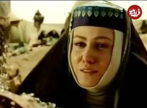عکس؛ سفر زمان؛ ژست «همسر وهب نصرانی» (سریال مختارنامه) در کنار «برج ایفل»