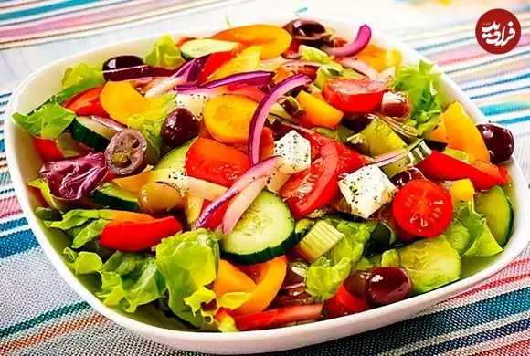 ببینید؛ طرز تهیه یک سالاد یونانی؛ یک وعده جدید و خوشمزه