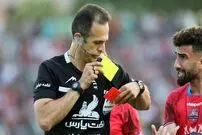 (ویدیو) پریدن یک حشره به دهان کمک داور بازی نساجی و پرسپولیس