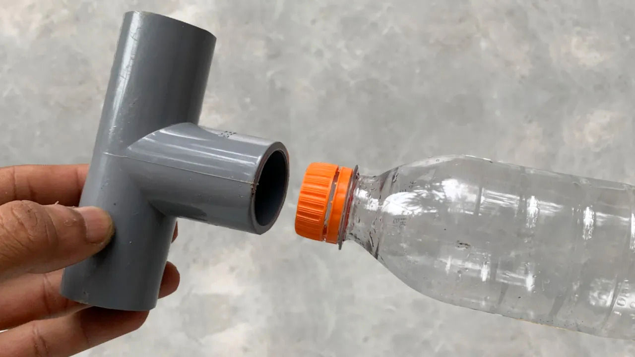 (ویدئو) ایده ای درخشان برای اتصال راحت بطری به لوله PVC پلاستیکی