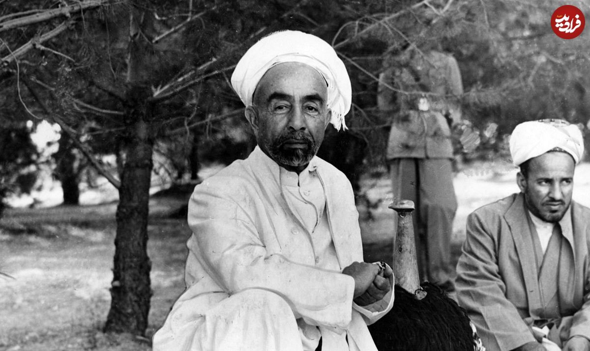 عکس| سفر در زمان؛ دیدار «ملک عبدالله، پادشاه اول اردن» با یک فرمانده انگلیسی؛ سال 1328