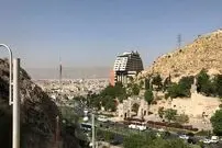 عکس سفر به ایران قدیم؛ منظرۀ «تنگ الله‌اکبر و دروازه قرآن شیراز» در دوران قاجار