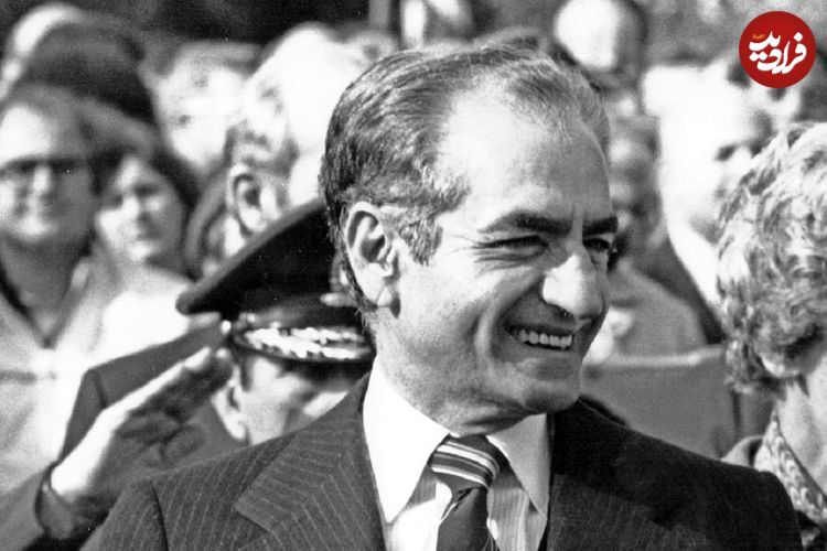 عکس؛ سفر در تاریخ؛ «محمدرضا پهلوی» در حال تست جنگنده فانتوم F-4؛ سال 47