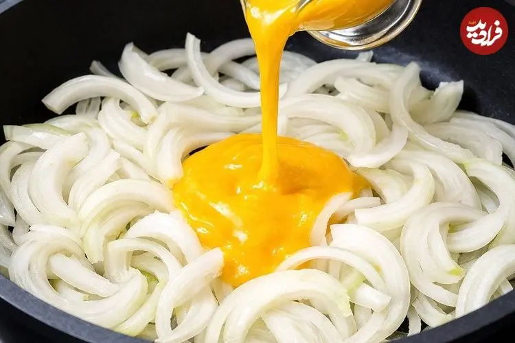 ببینید| طرز تهیه یک غذای فوری و خوشمزه با پیاز و تخم مرغ