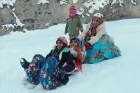 تصاویر| برف بازی دختران و زنان اهر با لباس سنتی