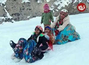 تصاویر| برف بازی دختران و زنان اهر با لباس سنتی