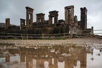 فرونشست در تخت‌جمشید، نقش جهان و آرامگاه کوروش