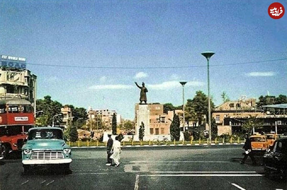 تصاویر کمیاب و دیده نشده از میدان فردوسی تهران؛ ۶۲ سال قبل
