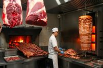 ببینید؛ غذای خیابانی در ترکیه؛ تهیه دونر کباب مشهور در استانبول