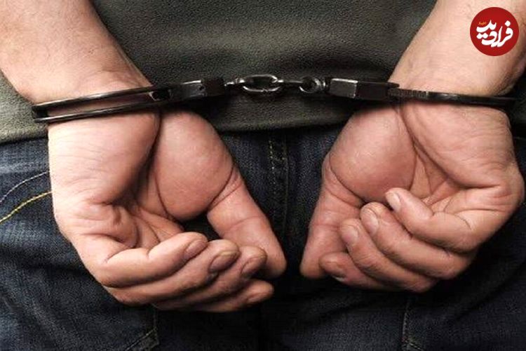 ببینید؛ لحظه دستگیری دزد موتور سوار توسط مردم پشت چراغ قرمز! 