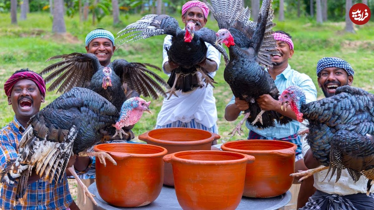 ببینید؛ غذای روستایی در هند؛ پخت سوپ سنتی با 5 بوقلمون در طبیعت روستا
