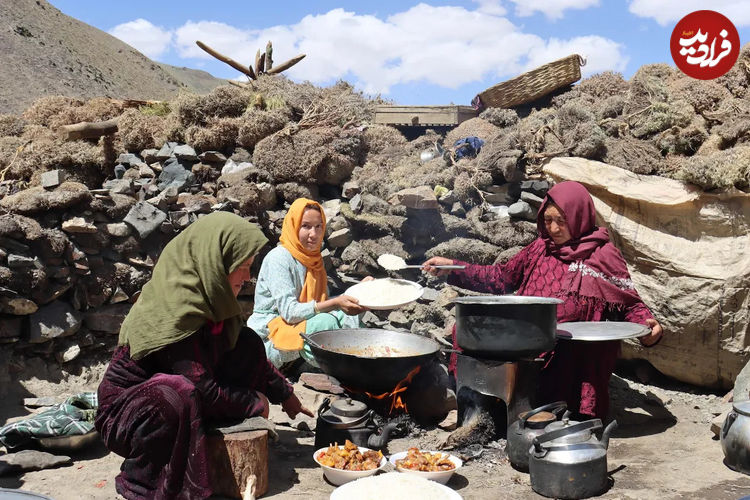 (ویدئو) پخت پلو قیمه افغانی توسط بانوان عشایر افغان
