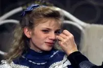 عکس| سفر زمان؛ «سارا استنلی» سریال «قصه‌های جزیره» در 5 سالگی در آغوش مادرش