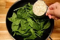 ببینید؛ طرز تهیه یک کوکو فوری و آسان با جو دوسر و اسفناج
