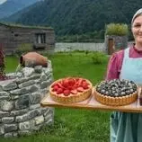 ببینید| غذای روستایی در آذربایجان؛ پخت کیک، تارت و مربا با توت فرنگی و گیلاس