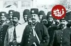 عکس| سفر به ایران قدیم؛ ناصرالدین شاه و درباریانش در یک بازدید نظامی