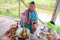 ببینید؛ غذای روستایی در هند؛ پخت یک غذای محلی با ماهی و بادمجان در طبیعت