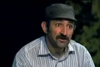 عکس| سفر زمان؛ تیپ و چهرۀ متفاوت «اوس موسی» بر روی صحنه تئاتر؛ 12 سال قبل