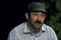 عکس| سفر زمان؛ تیپ و چهرۀ متفاوت «اوس موسی» بر روی صحنه تئاتر؛ 12 سال قبل