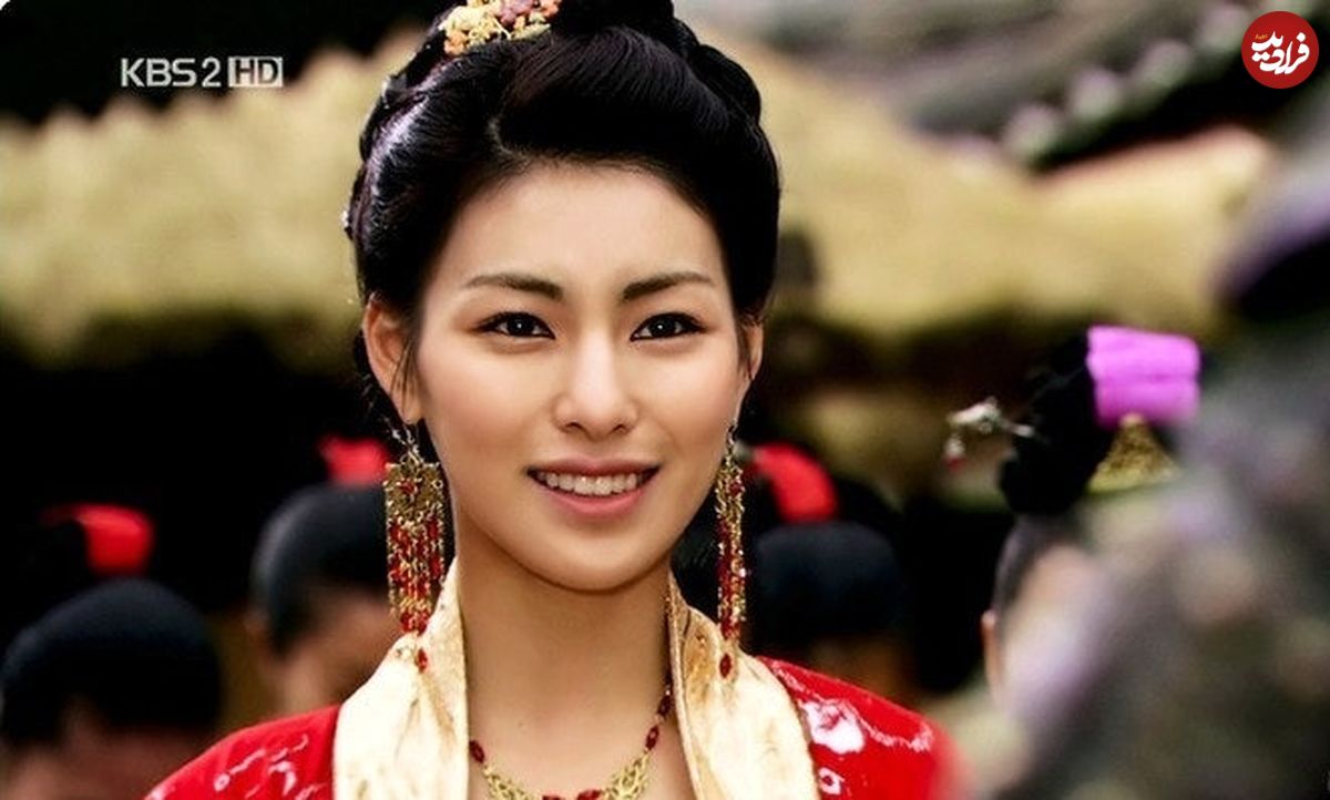 عکس| سفر زمان؛ چهرۀ «بانو جیلی، زن موهیول» در 18 سالگی در اولین سریالش