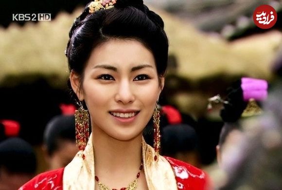 عکس| سفر زمان؛ چهرۀ «بانو جیلی، زن موهیول» در 18 سالگی در اولین سریالش