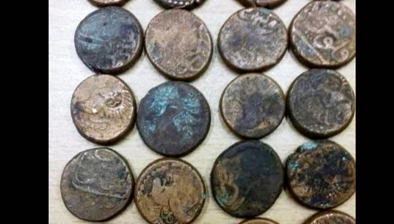 کشف۱۰ سکه تاریخی مسی «چین» در زابل
