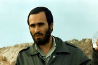 عکس؛ سفر به تاریخ؛ «شهید خرازی» در کنار همرزمانش؛ فرمانده‌ای که با یک دست به جبهه رفت