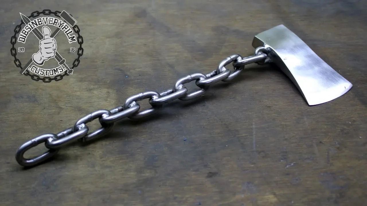 (ویدئو) تبدیل تبر و زنجیر به یک سلاح وایکینگی توسط استاد مشهور انگلیسی