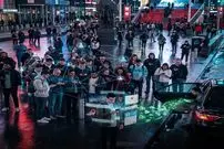 تصاویر| کسب درآمدهای میلیاردی بدون محصول فیزیکی!