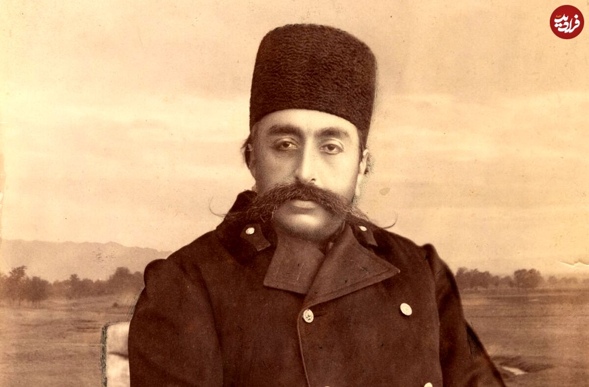 عکس سفر به تاریخ؛ گردش «عزتالدوله، دختر مظفرالدین شاه» و «فرنگیس، زن صیغهای ناصرالدین شاه» در یک باغ