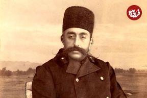 عکس سفر به تاریخ؛ گردش «عزت‌الدوله، دختر مظفرالدین شاه» و «فرنگیس، زن صیغه‌ای ناصرالدین شاه» در یک باغ