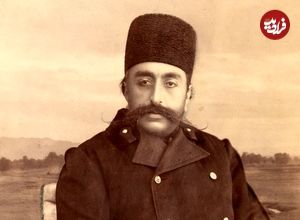 عکس سفر به تاریخ؛ گردش «عزت‌الدوله، دختر مظفرالدین شاه» و «فرنگیس، زن صیغه‌ای ناصرالدین شاه» در یک باغ