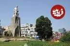 عکس| سفر زمان؛ مراسم پرده‌برداری از مجسمه فردوسی در میدان فردوسی؛ 55 سال قبل