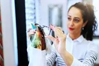 (عکس) ترفندهای از بین بردن خش شیشه عینک