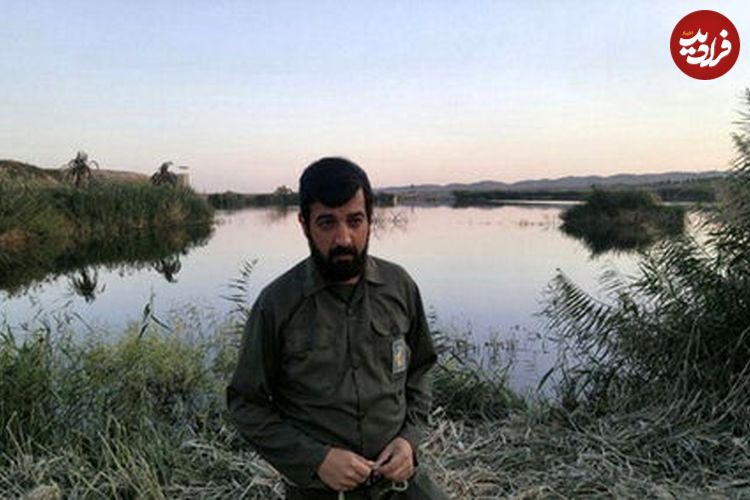 عکس؛ سفر به تاریخ؛ «محسن رضایی» در کنار بازیگر نقش خودش در فیلم «ایستاده در غبار»