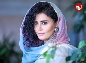 عکس| سفر در زمان؛ «الناز شاکردوست» در سفر اروپا و در یک خودروی کوچک؛ سال 98