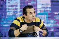 مصونیت‌های آهنین خداداد عزیزی؛ پشت او به کجا گرم است؟