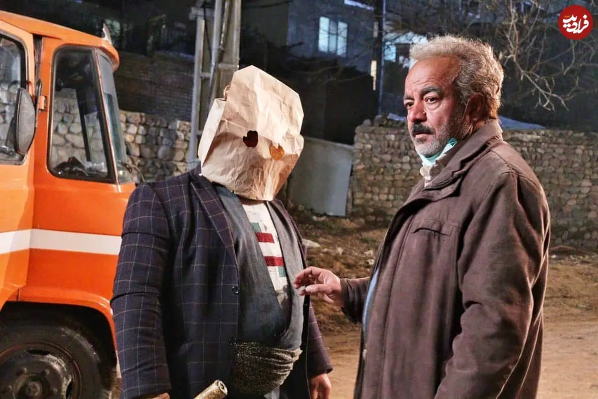 عکس| سفر در زمان؛ «روناک، روژان، شیرین و نورالدین» در پشت صحنه سریال نون خ