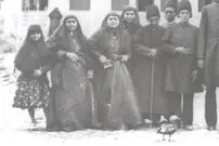 (تصاویر) سفر به عصر قاجار؛ از اردک عاشق تا ژست زن‌ها با لباس «چینی»