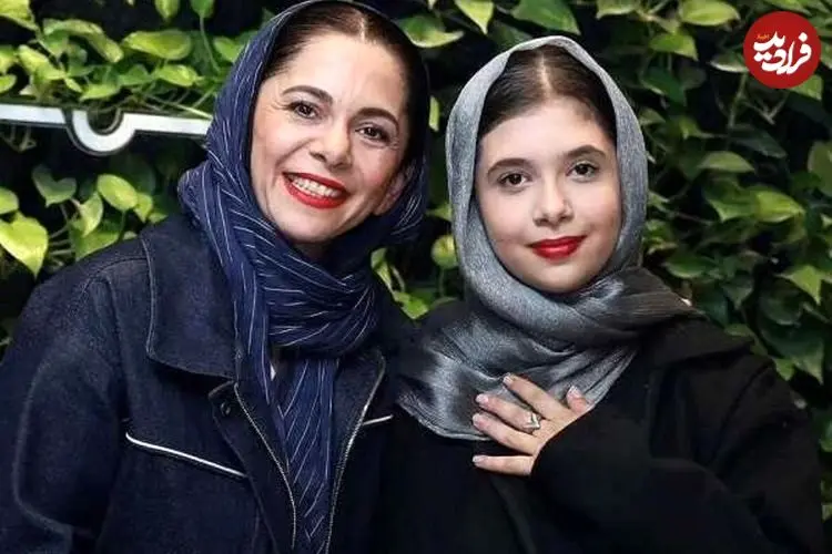 عکس؛ نفس بازغی در کنار مادرش در یک جشنواره