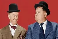 عکس| سفر در زمان؛ «لورل و هاردی» با ظاهر متفاوت در کالیفرنیا؛ سال 1306