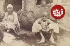 عکس| سفر زمان؛ تصویر دیدنی از یک محفل مردانه در بازار شهر کرمان در دوران قاجار