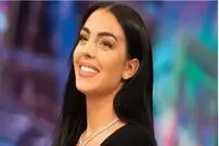 (تصاویر) ماجرای مسافرت نامزد رونالدو با جت شخصی به یک مکان نامعلوم!